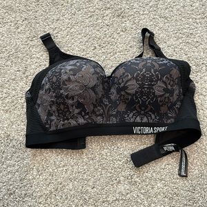 Beautiful floral print sports bra 32DD ultimate bra high impact